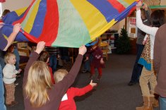 parachute play